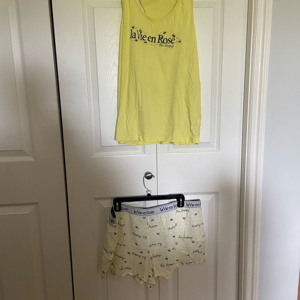 La Vie En Rose Yellow and Blue Lounge Set